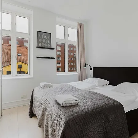 Amalienborg Retreat Stylish 2br København