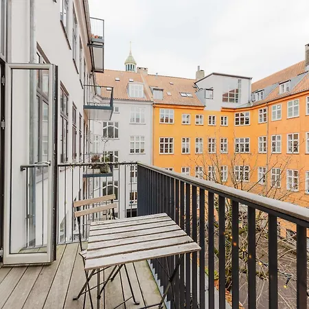Amalienborg Retreat Stylish 2br Apartment Kopenhagen