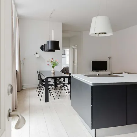Amalienborg Retreat Stylish 2br *